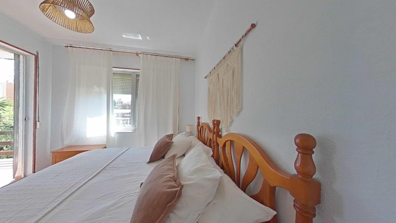 Acogedor En La Carihuela Con Plaza De Garaje Garantizada! Sol Montemar Apartment Torremolinos Ngoại thất bức ảnh